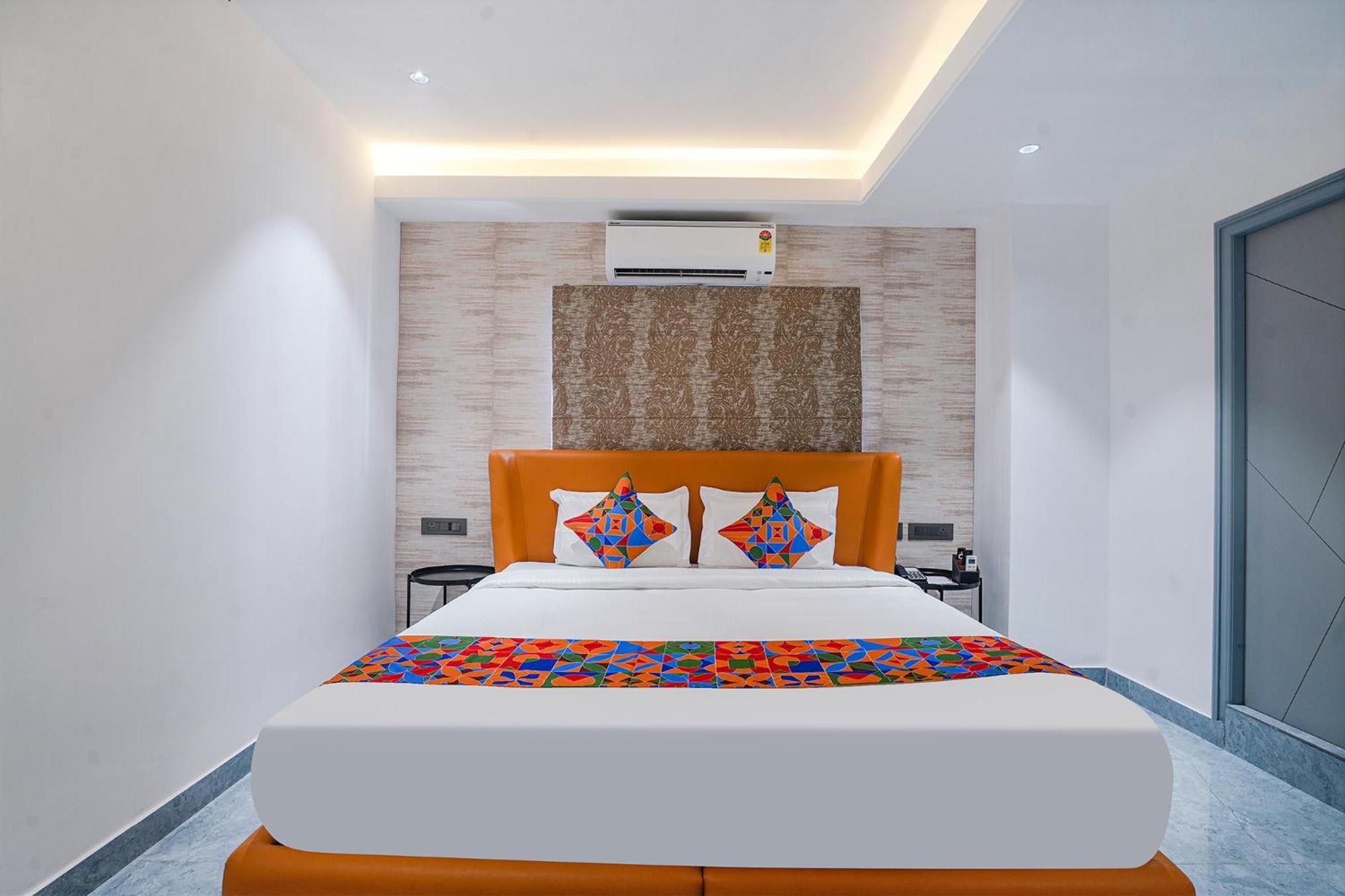Fabhotel Prime Cloud 5 Studios Hajdarabad Zewnętrze zdjęcie