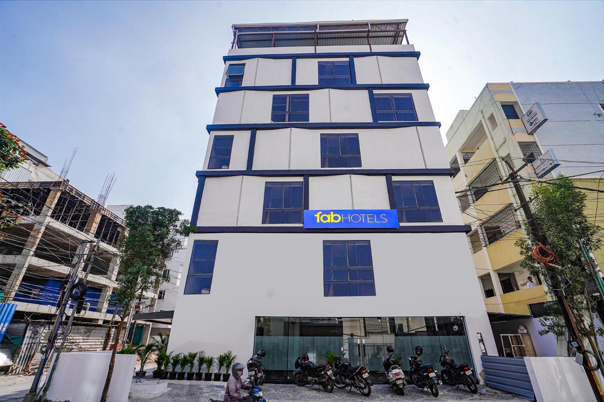 Fabhotel Prime Cloud 5 Studios Hajdarabad Zewnętrze zdjęcie